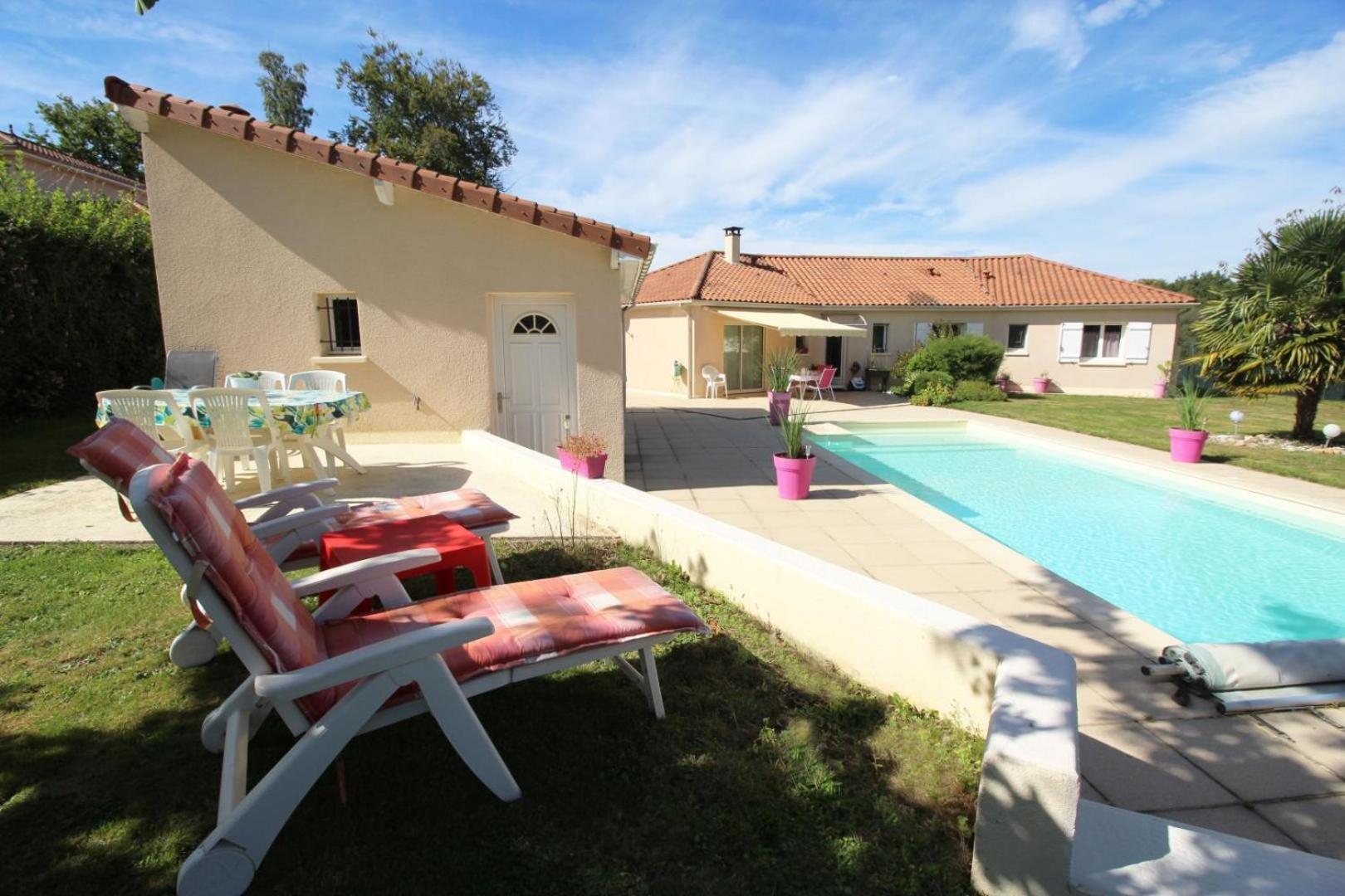 Bed and breakfast Les Carpes A Limoges Extérieur photo